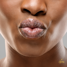 Load image into Gallery viewer, Juicy Kiss Finishing Oil